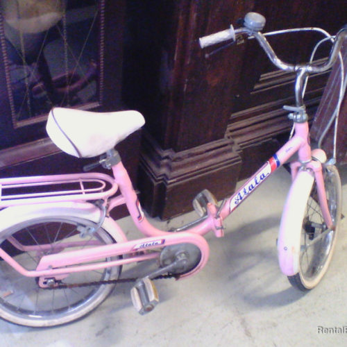 Bicicletta vintage rosa da bambina