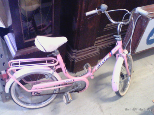 Bicicletta vintage rosa da bambina